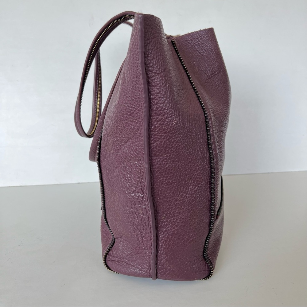 BOTKIER Soho Plum Burgundy Pebbled Leather Zipper Detail Large Shoulder Bag Tote - Picture 6 of 14